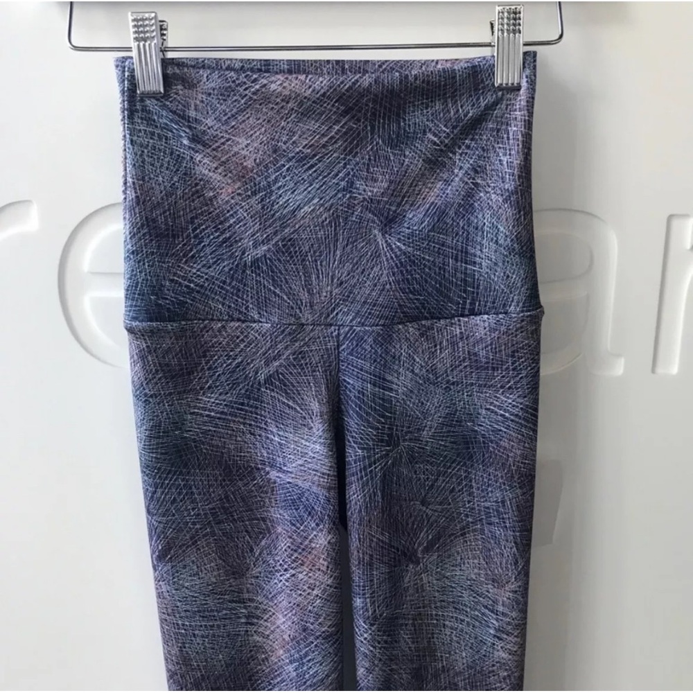 NEW Emily Hsu Designs x Pure Barre Leggings Size Small Firework Print